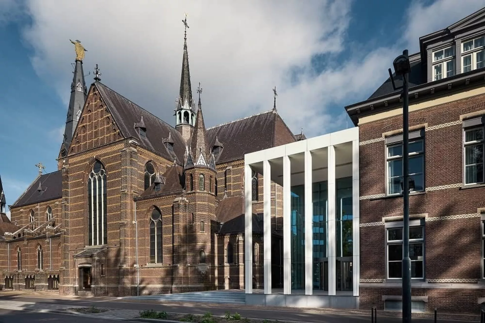Main Entrance Exterior Building Hotel Marienhage Eindhoven Domusdela